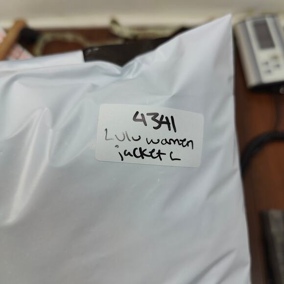 Lululemon lab Packable Anorak Pelt Jacket Mens Large Purple Hooded Poncho Vented - Picture 9 of 9